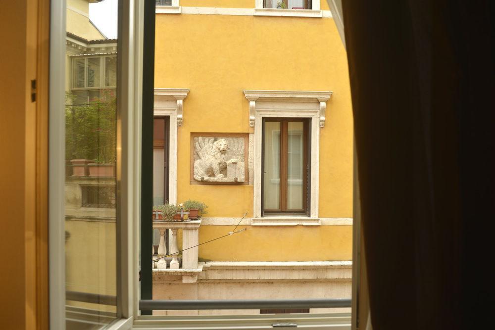 All'Opera Prima Verona Exteriör bild